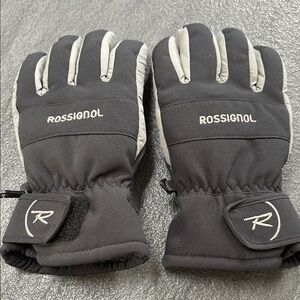 EUC Kid’s Rossignol Black and Gray Winter Gloves XL